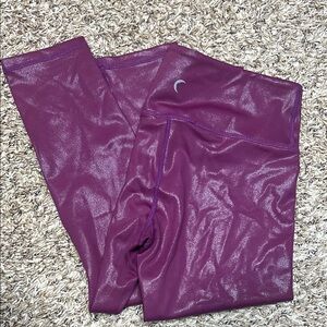 Plum Metallic Light n Tight Hi-rise Capri 20"